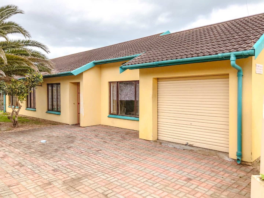3 Bedroom Property for Sale in Dana Bay Western Cape